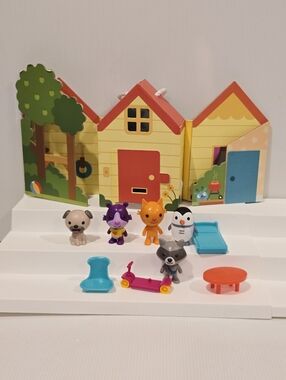 Sago Mini Jinja's House Portable Playset and Accessories Set